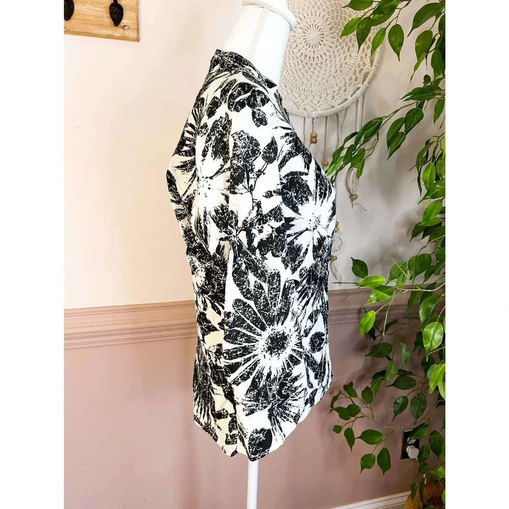 Harve Benard Linen Button Up Shirt Size L EUC - Picture 3 of 6